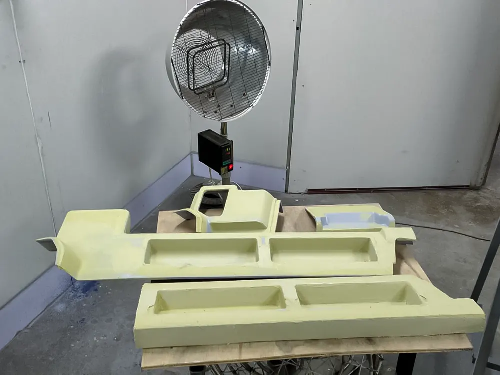 <span  class="uc_style_uc_tiles_grid_image_elementor_uc_items_attribute_title" style="color:#ffffff;">automotive-030</span>