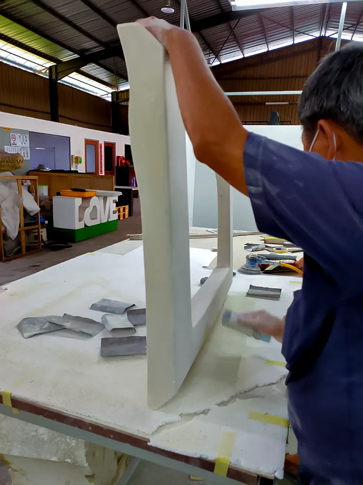 <span  class="uc_style_uc_tiles_grid_image_elementor_uc_items_attribute_title" style="color:#ffffff;">automotive-034</span>