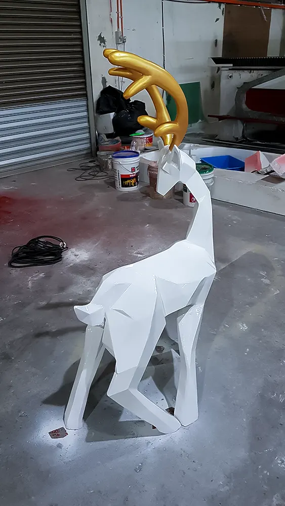 <span  class="uc_style_uc_tiles_grid_image_elementor_uc_items_attribute_title" style="color:#ffffff;">christmas-decoration-012</span>