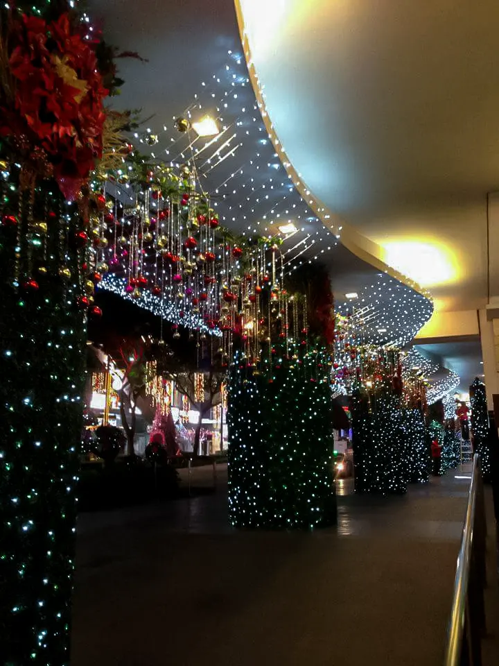 <span  class="uc_style_uc_tiles_grid_image_elementor_uc_items_attribute_title" style="color:#ffffff;">christmas-decoration-013</span>