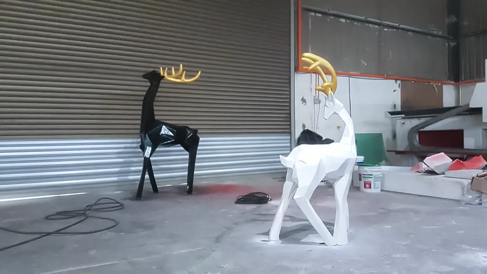 <span  class="uc_style_uc_tiles_grid_image_elementor_uc_items_attribute_title" style="color:#ffffff;">christmas-decoration-058</span>