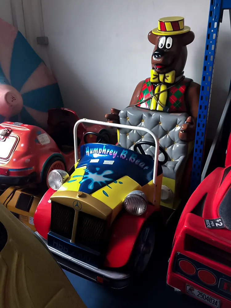 <span  class="uc_style_uc_tiles_grid_image_elementor_uc_items_attribute_title" style="color:#ffffff;">chuggington-039</span>