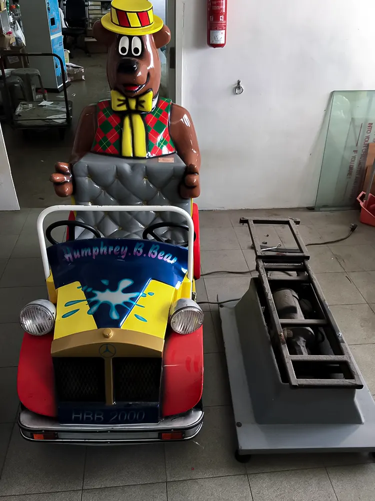 <span  class="uc_style_uc_tiles_grid_image_elementor_uc_items_attribute_title" style="color:#ffffff;">chuggington-040</span>