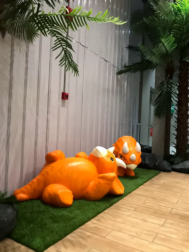 <span  class="uc_style_uc_tiles_grid_image_elementor_uc_items_attribute_title" style="color:#ffffff;">commercial-props (140)</span>