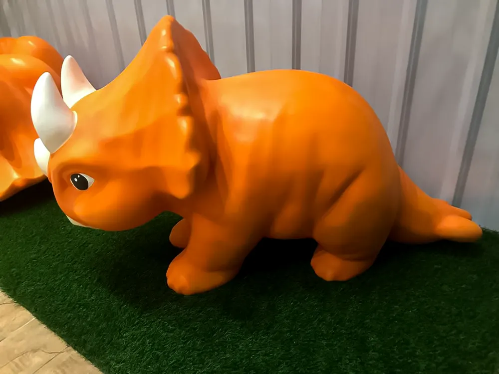 <span  class="uc_style_uc_tiles_grid_image_elementor_uc_items_attribute_title" style="color:#ffffff;">commercial-props (142)</span>