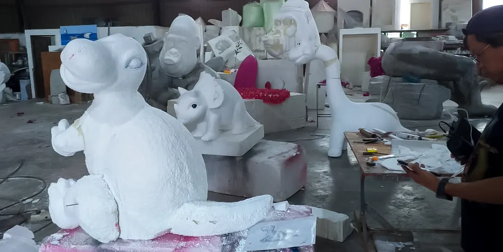 <span  class="uc_style_uc_tiles_grid_image_elementor_uc_items_attribute_title" style="color:#ffffff;">commercial-props (19)</span>