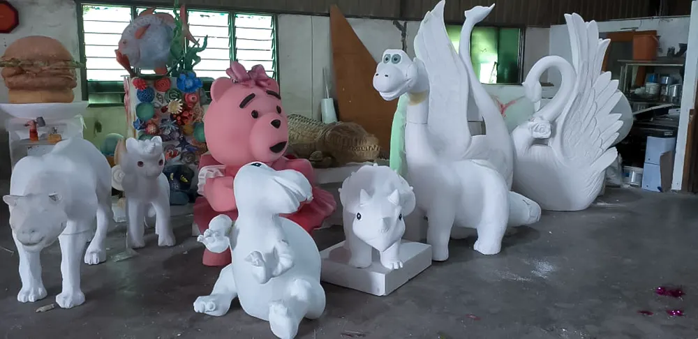 <span  class="uc_style_uc_tiles_grid_image_elementor_uc_items_attribute_title" style="color:#ffffff;">commercial-props (25)</span>