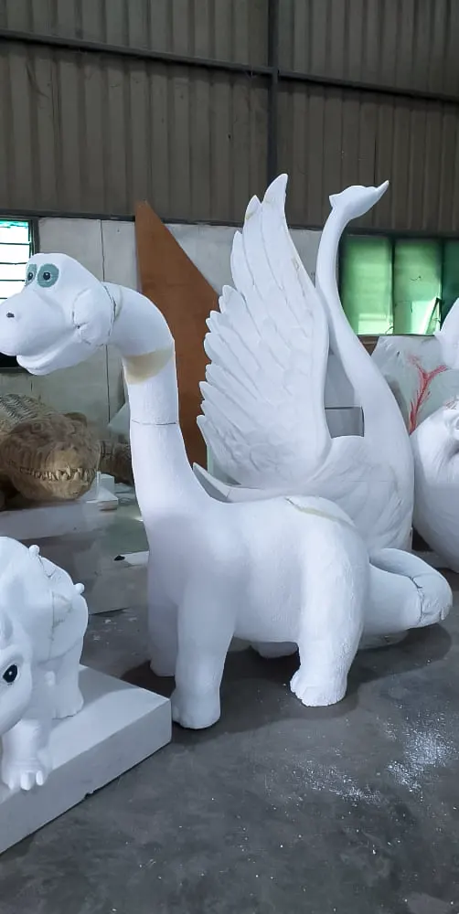 <span  class="uc_style_uc_tiles_grid_image_elementor_uc_items_attribute_title" style="color:#ffffff;">commercial-props (27)</span>