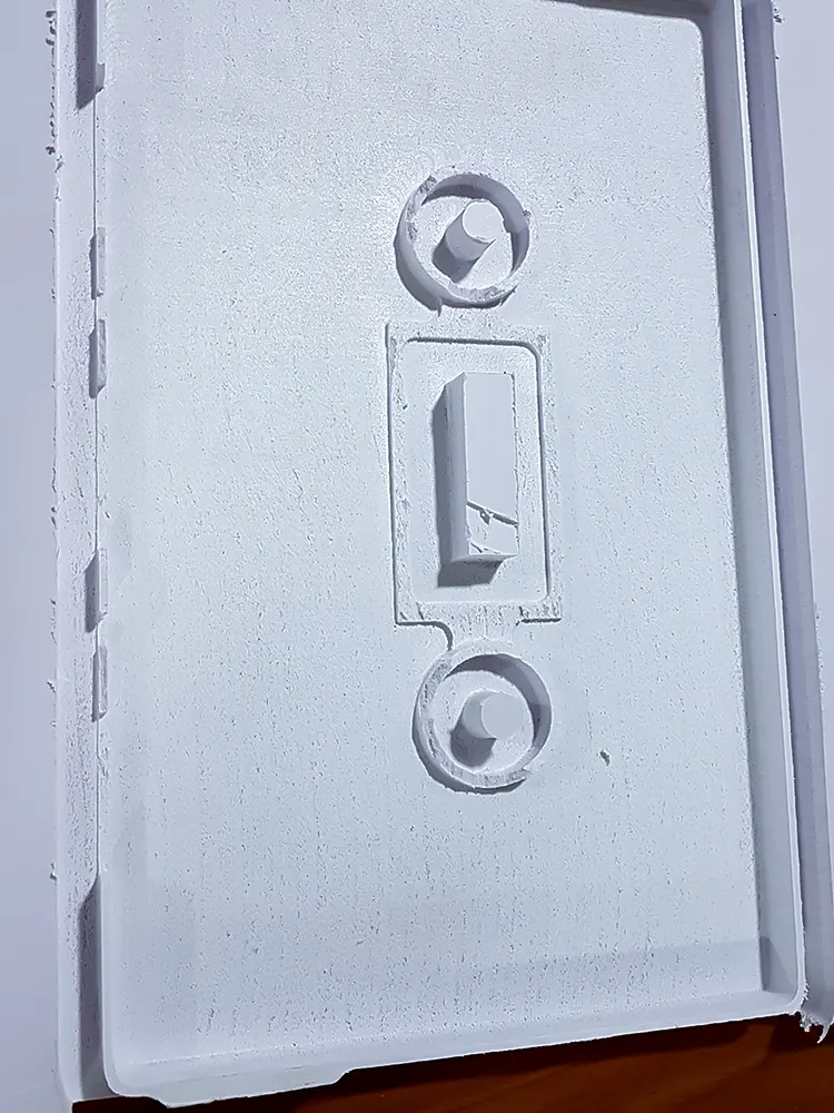 <span  class="uc_style_uc_tiles_grid_image_elementor_uc_items_attribute_title" style="color:#ffffff;">dirorama-liang-022</span>