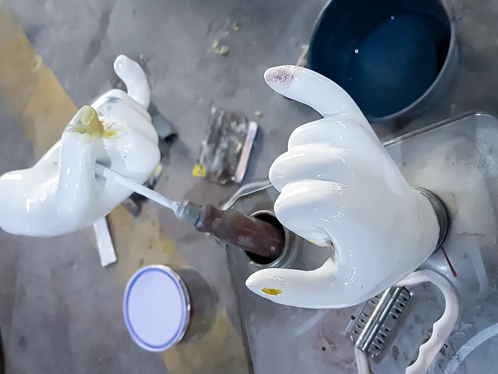 <span  class="uc_style_uc_tiles_grid_image_elementor_uc_items_attribute_title" style="color:#ffffff;">dirorama-liang-035</span>