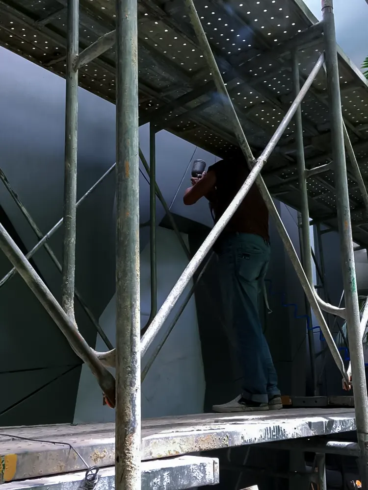 <span  class="uc_style_uc_tiles_grid_image_elementor_uc_items_attribute_title" style="color:#ffffff;">futura-apartment-002</span>