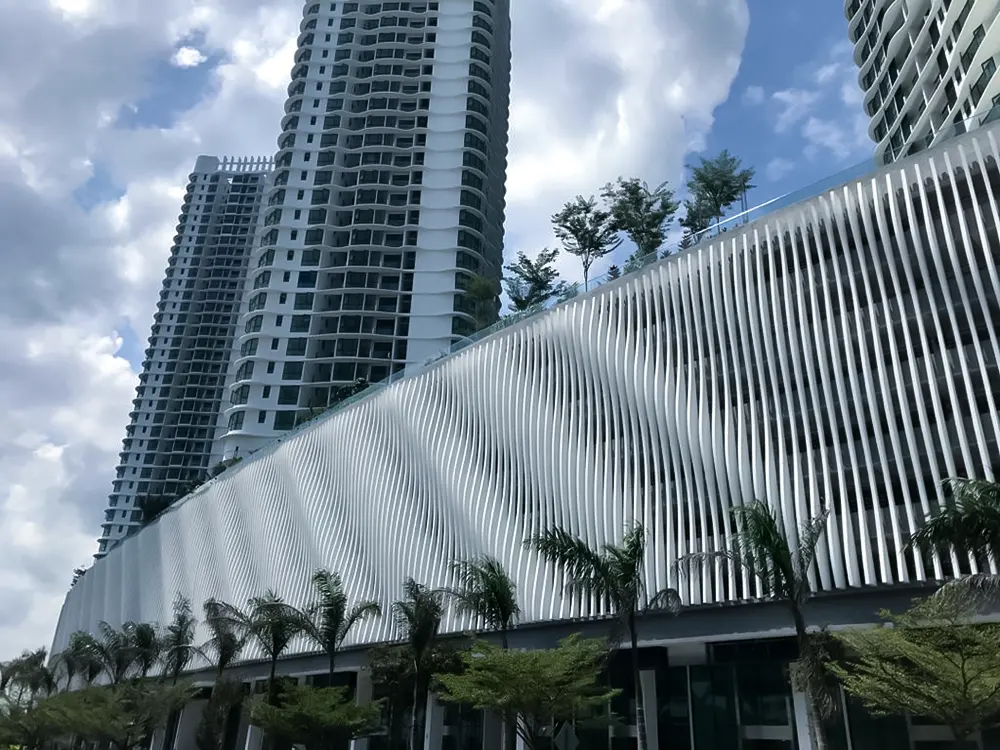 <span  class="uc_style_uc_tiles_grid_image_elementor_uc_items_attribute_title" style="color:#ffffff;">gfrc-001</span>