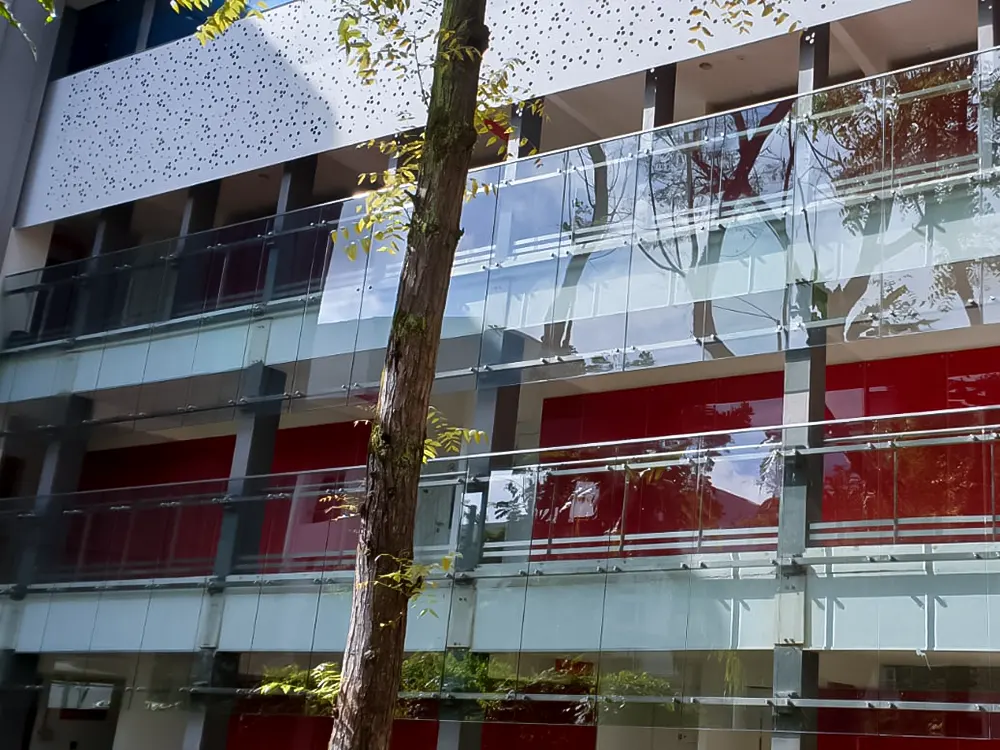 <span  class="uc_style_uc_tiles_grid_image_elementor_uc_items_attribute_title" style="color:#ffffff;">gfrc-007</span>