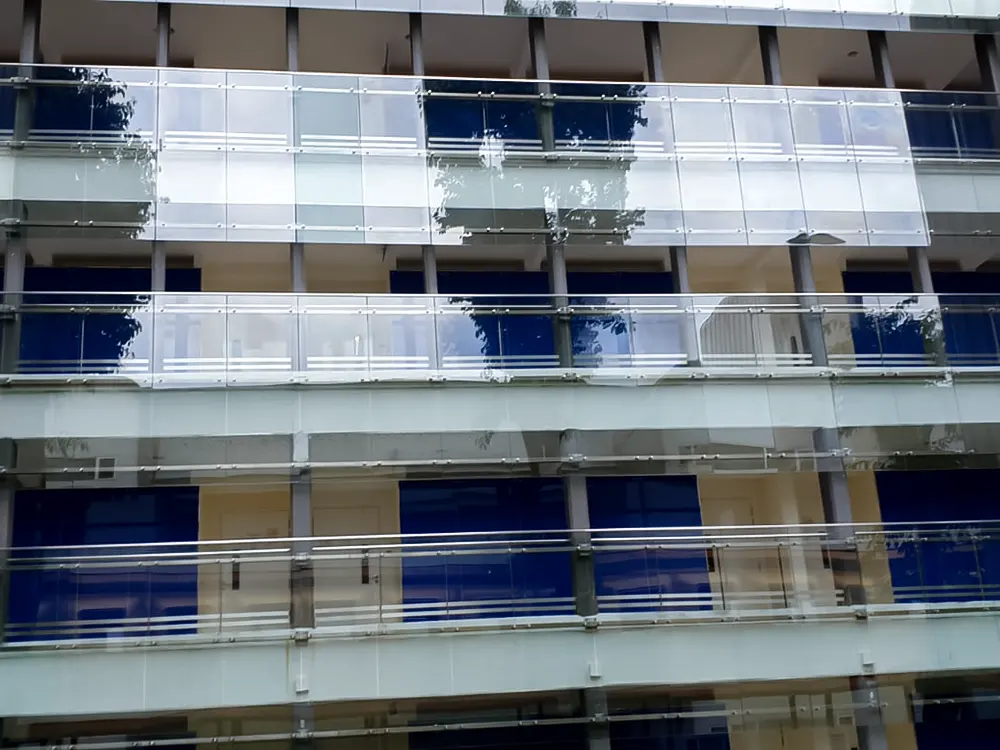 <span  class="uc_style_uc_tiles_grid_image_elementor_uc_items_attribute_title" style="color:#ffffff;">gfrc-009</span>