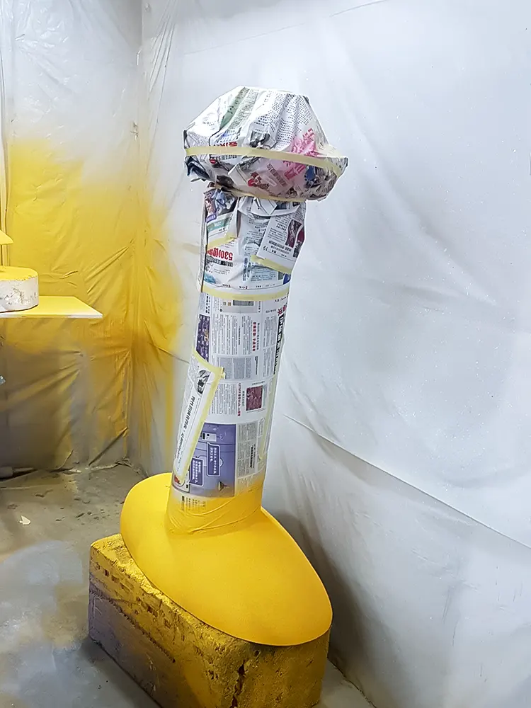 <span  class="uc_style_uc_tiles_grid_image_elementor_uc_items_attribute_title" style="color:#ffffff;">hermes-retail -window-display-014</span>