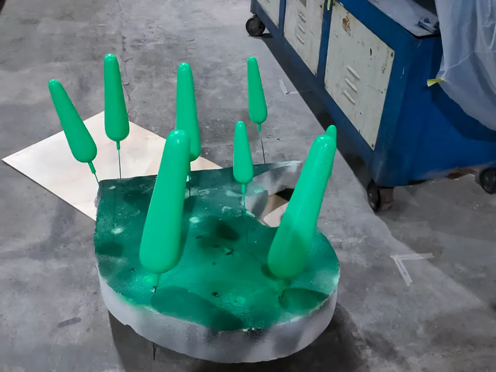 <span  class="uc_style_uc_tiles_grid_image_elementor_uc_items_attribute_title" style="color:#ffffff;">hermes-retail -window-display-023</span>