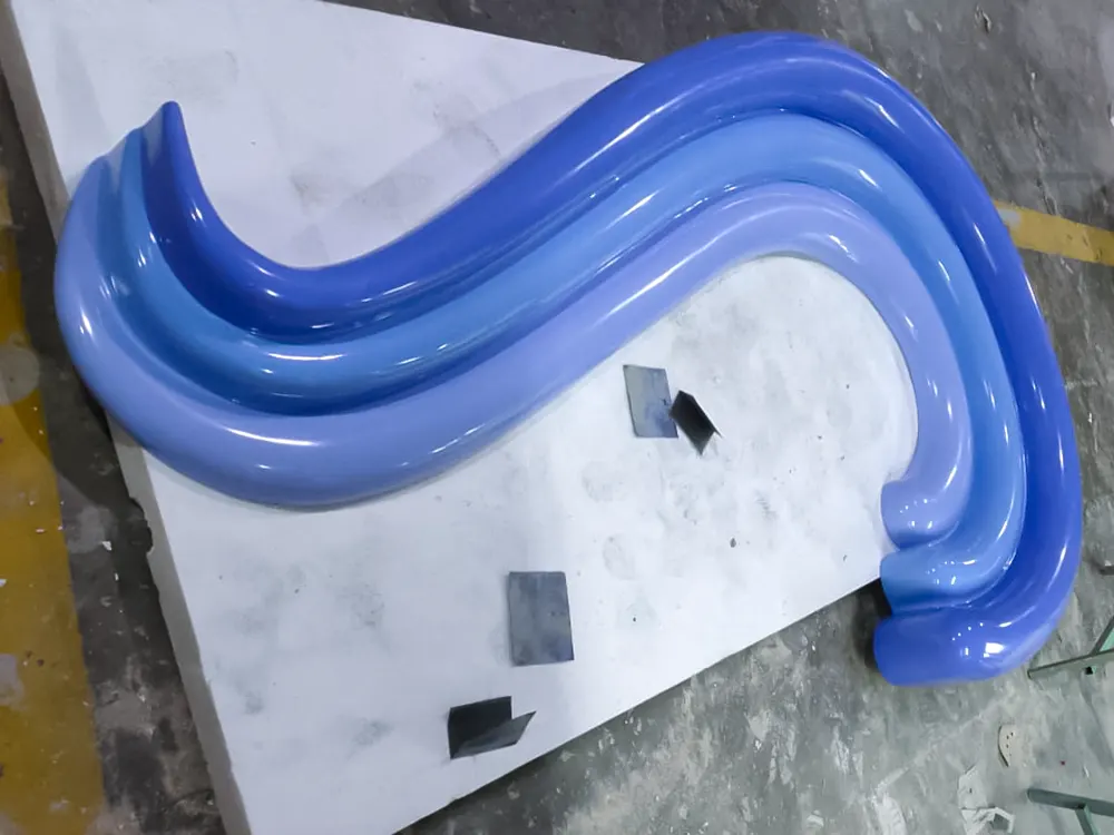 <span  class="uc_style_uc_tiles_grid_image_elementor_uc_items_attribute_title" style="color:#ffffff;">hermes-retail -window-display-025</span>