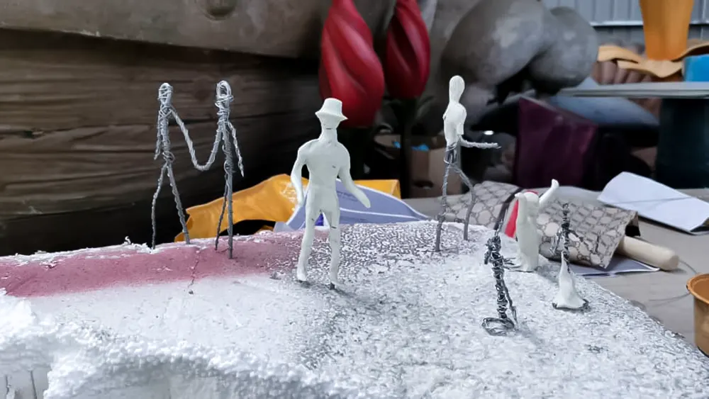 <span  class="uc_style_uc_tiles_grid_image_elementor_uc_items_attribute_title" style="color:#ffffff;">hermes-retail -window-display-028</span>