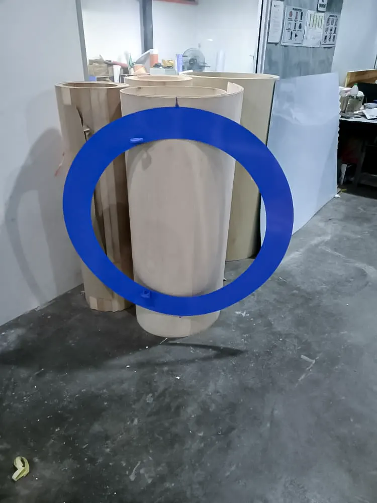 <span  class="uc_style_uc_tiles_grid_image_elementor_uc_items_attribute_title" style="color:#ffffff;">hermes-retail -window-display-032</span>