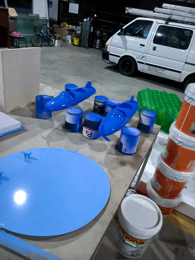 <span  class="uc_style_uc_tiles_grid_image_elementor_uc_items_attribute_title" style="color:#ffffff;">hermes-retail -window-display-036</span>