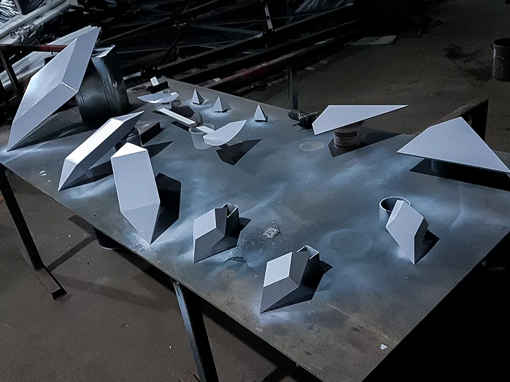 <span  class="uc_style_uc_tiles_grid_image_elementor_uc_items_attribute_title" style="color:#ffffff;">hermes-retail -window-display-042</span>