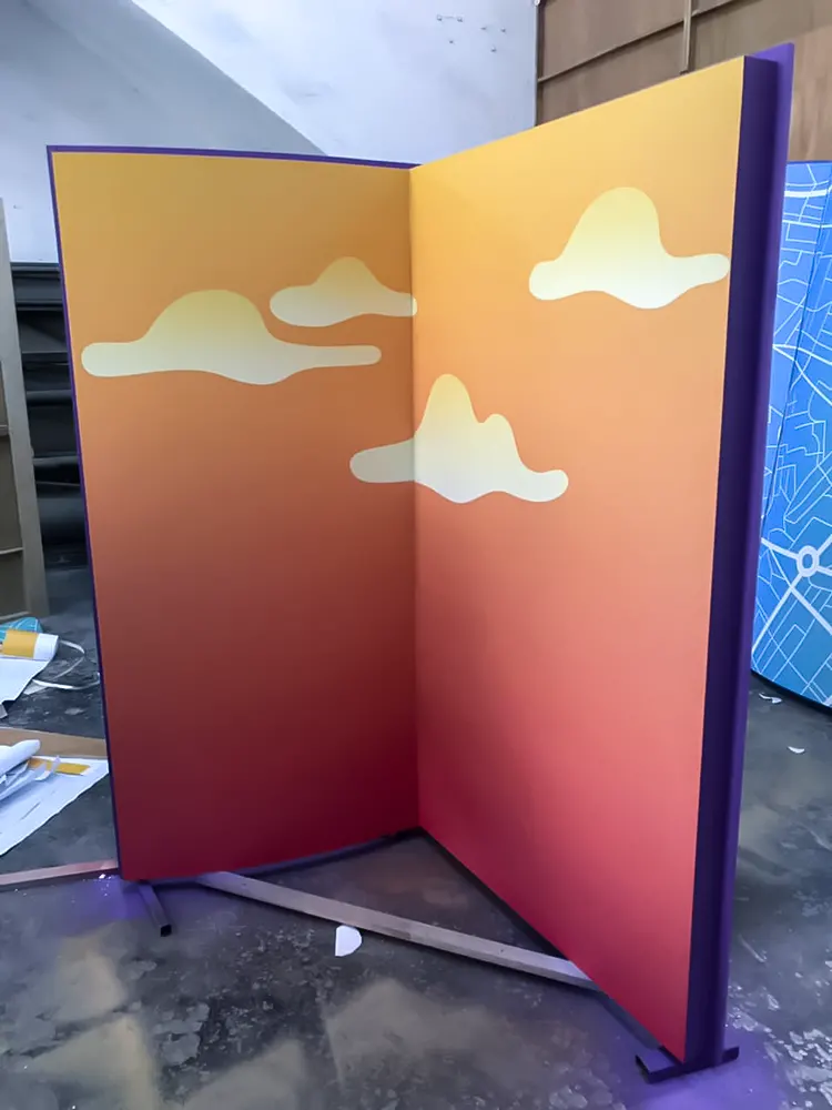 <span  class="uc_style_uc_tiles_grid_image_elementor_uc_items_attribute_title" style="color:#ffffff;">hermes-retail -window-display-054</span>