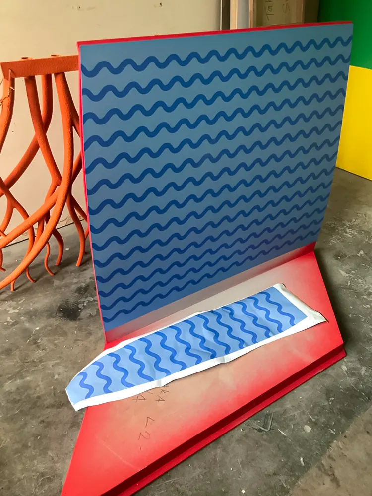 <span  class="uc_style_uc_tiles_grid_image_elementor_uc_items_attribute_title" style="color:#ffffff;">hermes-retail -window-display-055</span>