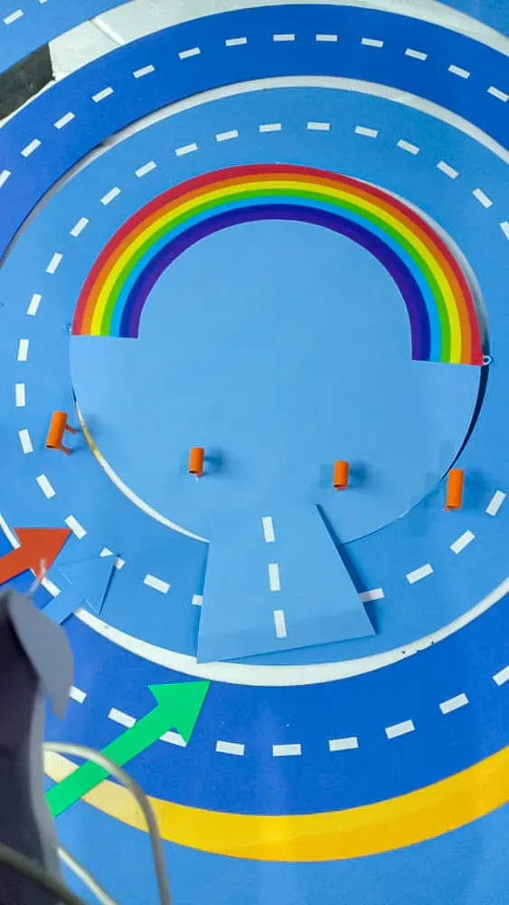 <span  class="uc_style_uc_tiles_grid_image_elementor_uc_items_attribute_title" style="color:#ffffff;">hermes-retail -window-display-058</span>