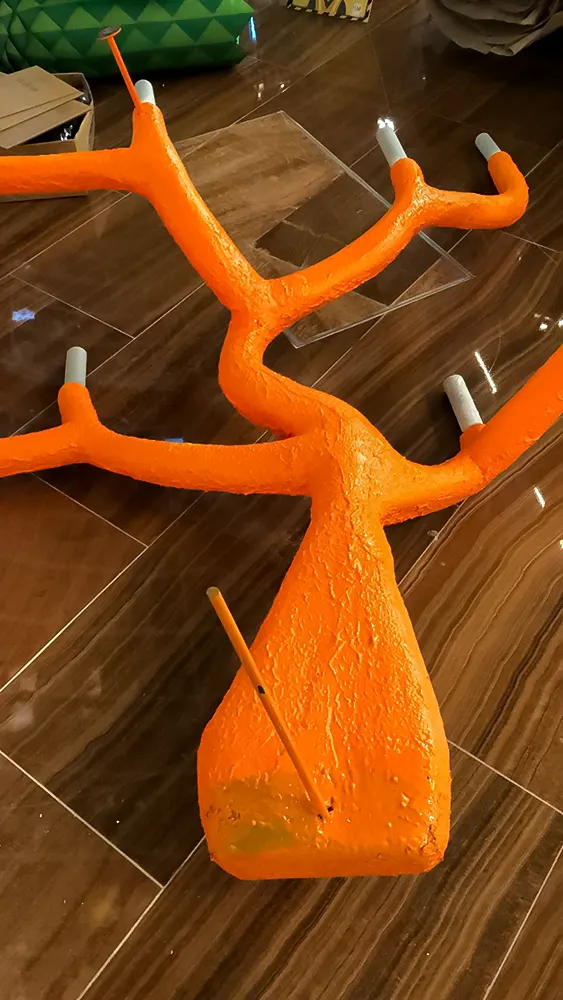 <span  class="uc_style_uc_tiles_grid_image_elementor_uc_items_attribute_title" style="color:#ffffff;">hermes-retail -window-display-063</span>