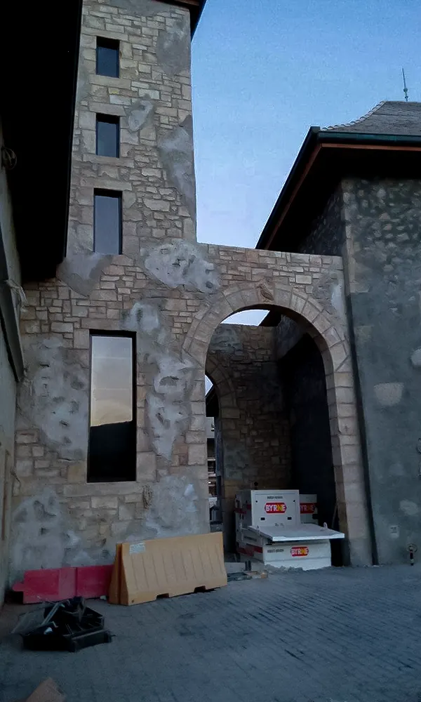 <span  class="uc_style_uc_tiles_grid_image_elementor_uc_items_attribute_title" style="color:#ffffff;">legoland-dubai-theme-park(218)</span>