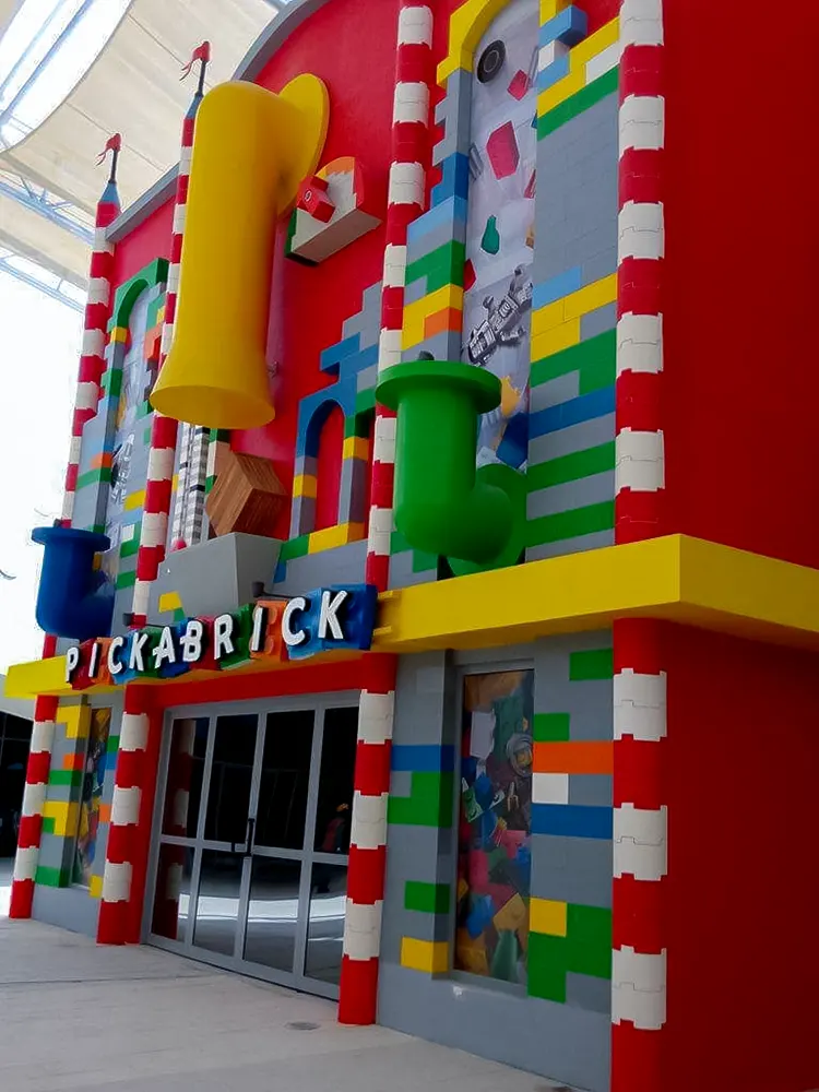<span  class="uc_style_uc_tiles_grid_image_elementor_uc_items_attribute_title" style="color:#ffffff;">legoland-dubai-theme-park(249)</span>