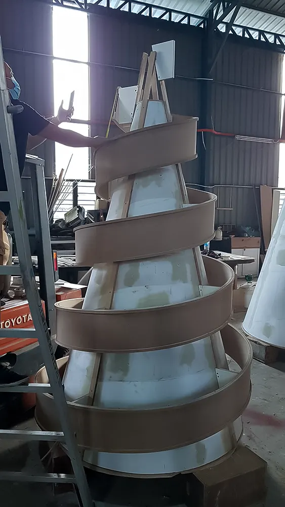 <span  class="uc_style_uc_tiles_grid_image_elementor_uc_items_attribute_title" style="color:#ffffff;">mbs-christmas-001</span>