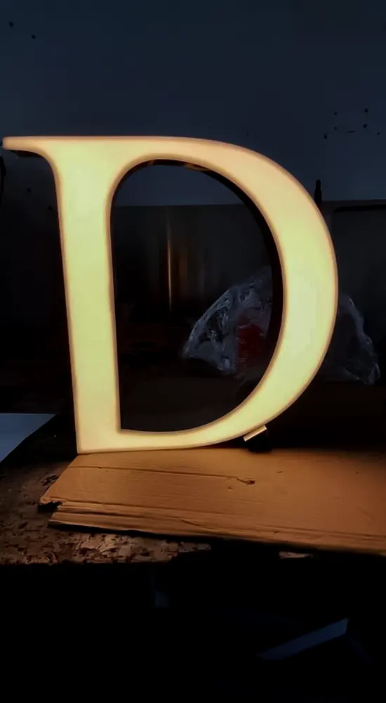 <span  class="uc_style_uc_tiles_grid_image_elementor_uc_items_attribute_title" style="color:#ffffff;">mbs-christmas-002</span>