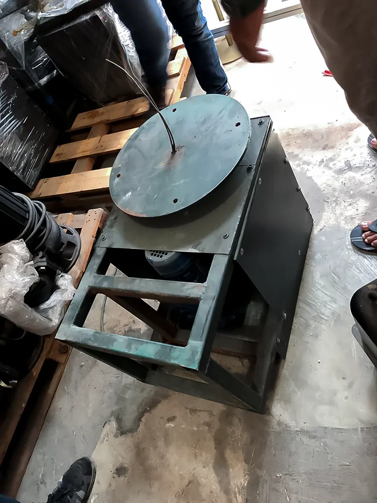 <span  class="uc_style_uc_tiles_grid_image_elementor_uc_items_attribute_title" style="color:#ffffff;">mbs-christmas-003</span>