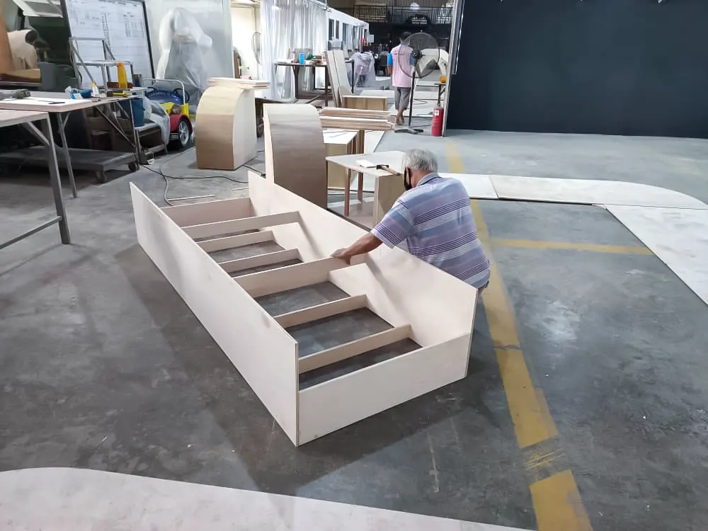 <span  class="uc_style_uc_tiles_grid_image_elementor_uc_items_attribute_title" style="color:#ffffff;">mbs-christmas-010</span>