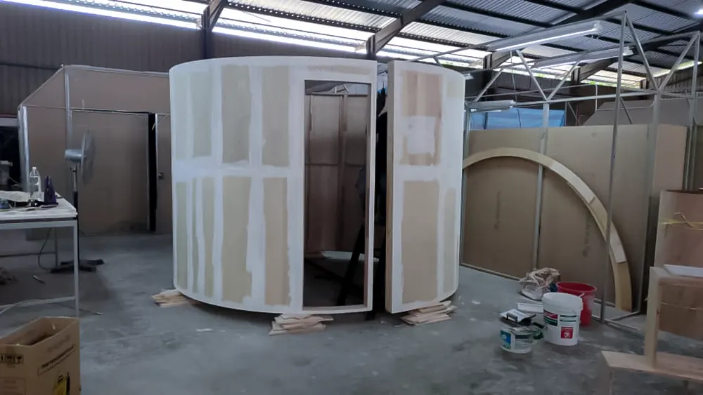 <span  class="uc_style_uc_tiles_grid_image_elementor_uc_items_attribute_title" style="color:#ffffff;">mbs-christmas-012</span>