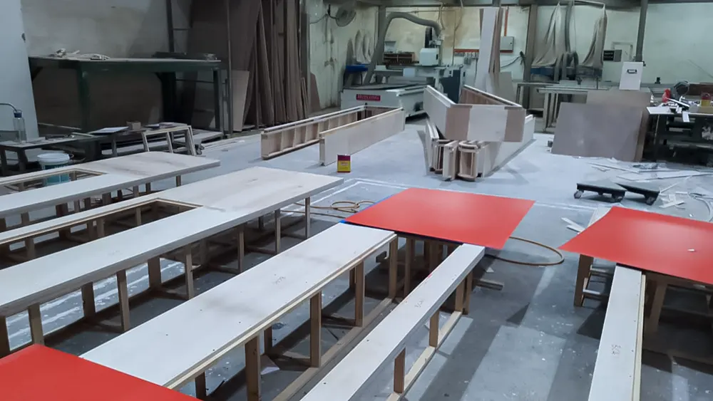 <span  class="uc_style_uc_tiles_grid_image_elementor_uc_items_attribute_title" style="color:#ffffff;">mbs-christmas-043</span>