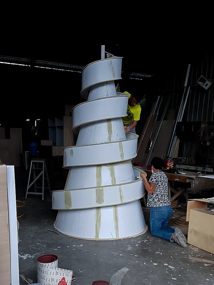 <span  class="uc_style_uc_tiles_grid_image_elementor_uc_items_attribute_title" style="color:#ffffff;">mbs-christmas-048</span>