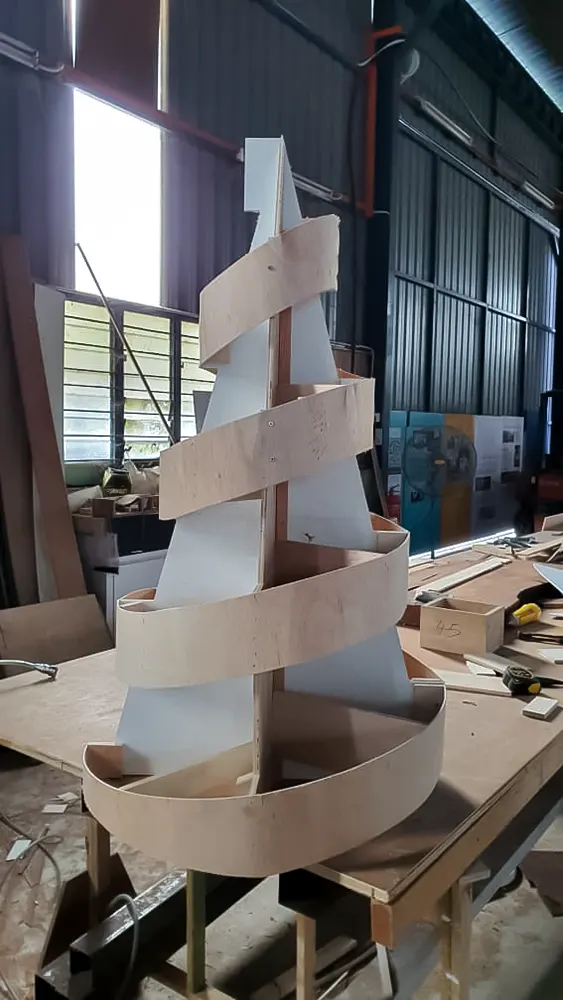 <span  class="uc_style_uc_tiles_grid_image_elementor_uc_items_attribute_title" style="color:#ffffff;">mbs-christmas-049</span>