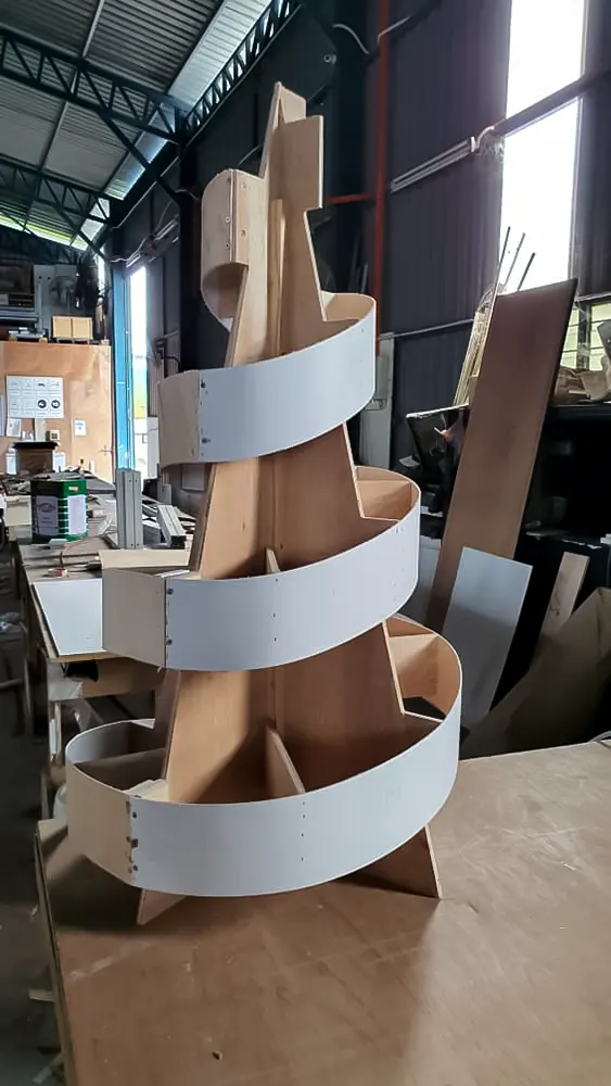 <span  class="uc_style_uc_tiles_grid_image_elementor_uc_items_attribute_title" style="color:#ffffff;">mbs-christmas-050</span>