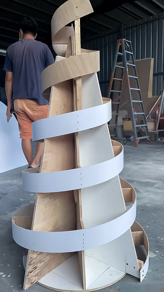 <span  class="uc_style_uc_tiles_grid_image_elementor_uc_items_attribute_title" style="color:#ffffff;">mbs-christmas-051</span>