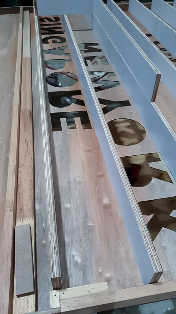 <span  class="uc_style_uc_tiles_grid_image_elementor_uc_items_attribute_title" style="color:#ffffff;">mbs-christmas-055</span>