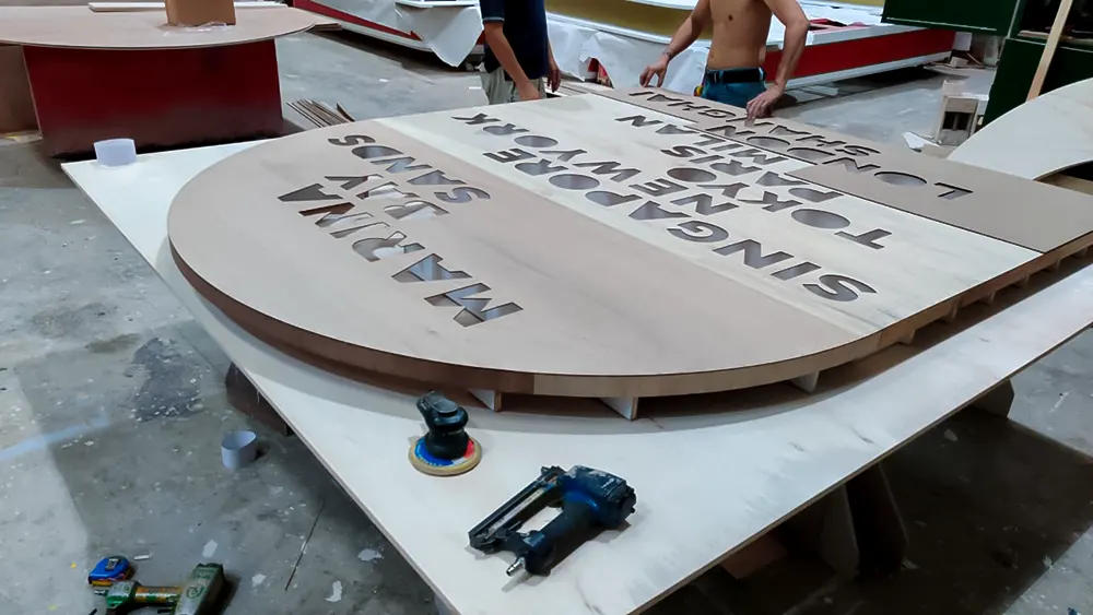 <span  class="uc_style_uc_tiles_grid_image_elementor_uc_items_attribute_title" style="color:#ffffff;">mbs-christmas-056</span>