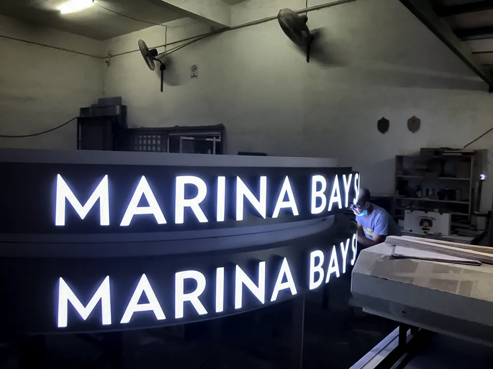 <span  class="uc_style_uc_tiles_grid_image_elementor_uc_items_attribute_title" style="color:#ffffff;">mbs-christmas-062</span>