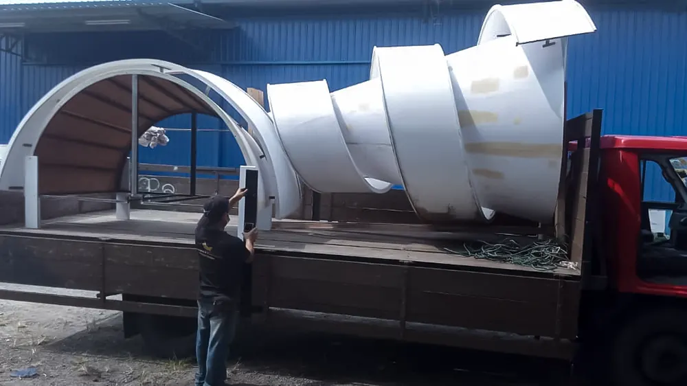 <span  class="uc_style_uc_tiles_grid_image_elementor_uc_items_attribute_title" style="color:#ffffff;">mbs-christmas-063</span>