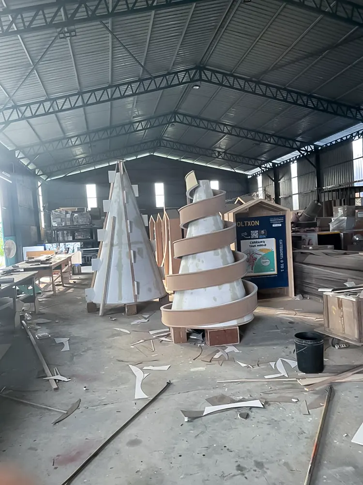 <span  class="uc_style_uc_tiles_grid_image_elementor_uc_items_attribute_title" style="color:#ffffff;">mbs-christmas-070</span>