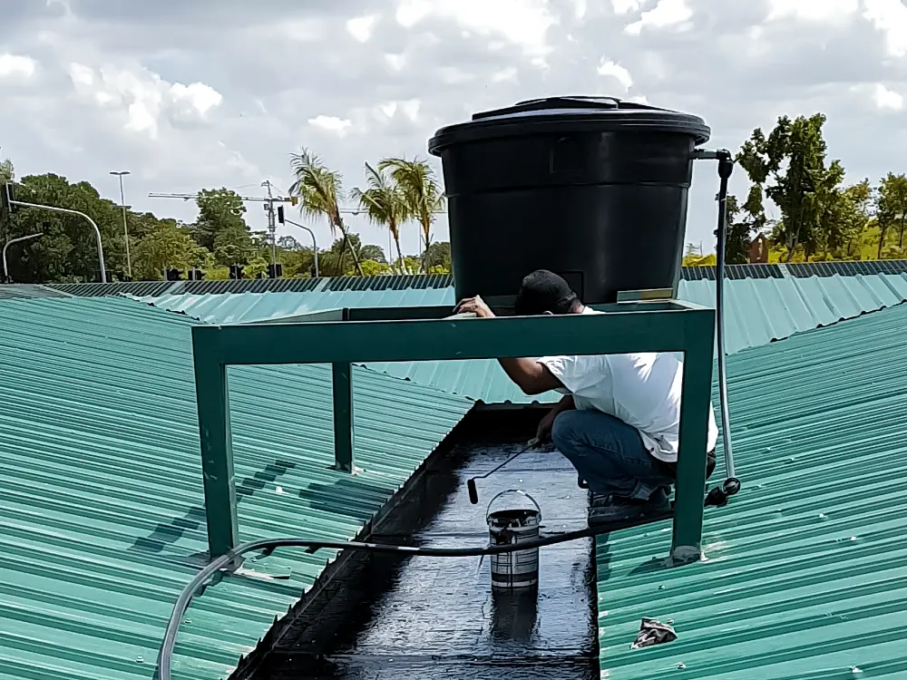 <span  class="uc_style_uc_tiles_grid_image_elementor_uc_items_attribute_title" style="color:#ffffff;">medini-iskandar-005</span>