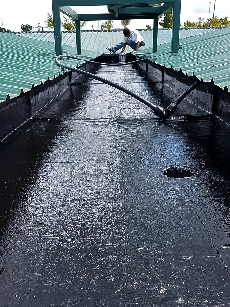 <span  class="uc_style_uc_tiles_grid_image_elementor_uc_items_attribute_title" style="color:#ffffff;">medini-iskandar-009</span>