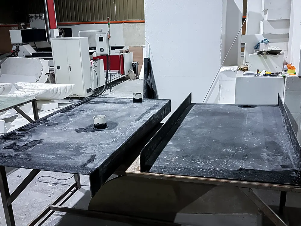 <span  class="uc_style_uc_tiles_grid_image_elementor_uc_items_attribute_title" style="color:#ffffff;">medini-iskandar-018</span>