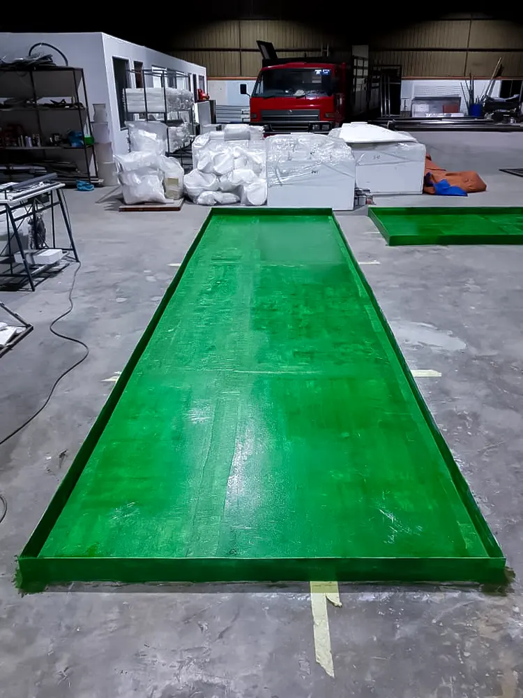 <span  class="uc_style_uc_tiles_grid_image_elementor_uc_items_attribute_title" style="color:#ffffff;">medini-iskandar-019</span>